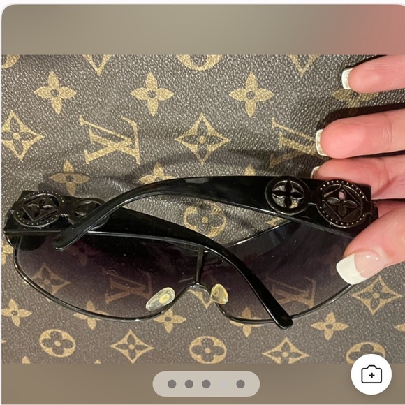 LV Designer Women's Sunglasses monogram to match your bag or purse - Picture 4 of 4